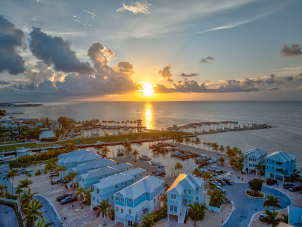 Luxury Oceanfront Vacation Rental in Marathon FL - 5-Bedroom Stunning Views